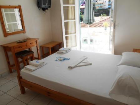 Milos Apartment