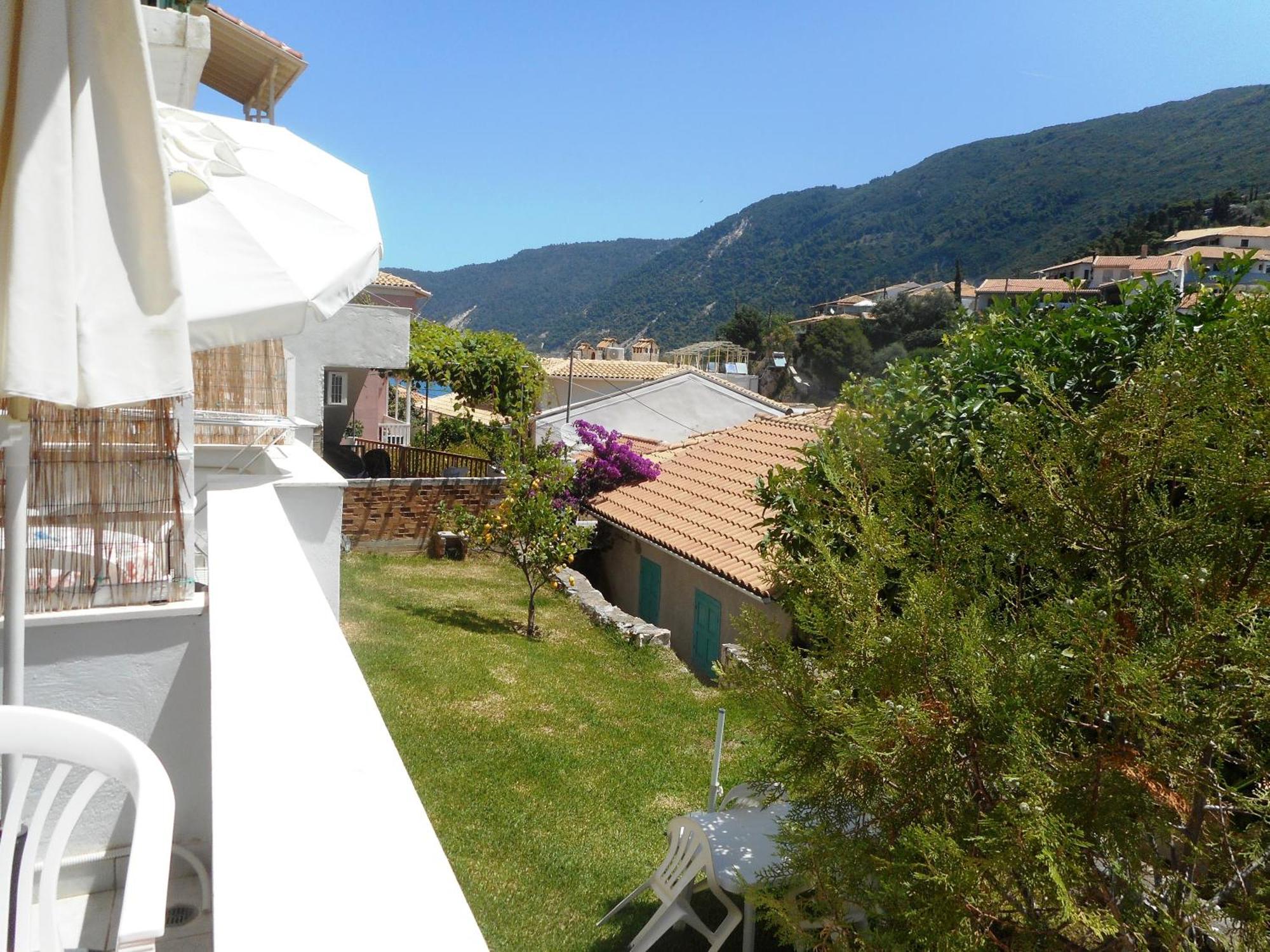 Apartment Milos *